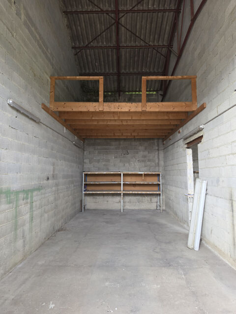   HANGAR A LOUER - BEDARRIDES 
