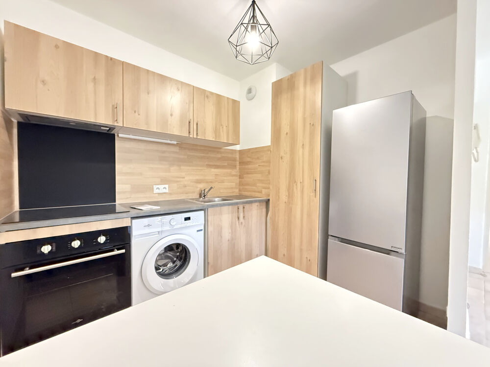 Location Appartement LOGEMENT MEUBLE D'ENVIRON 55 M2 REFAIT A NEUF !!! Bedarrides