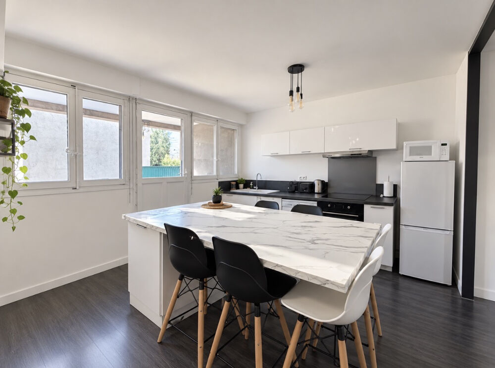 AVIGNON INTRA-MUROS - Appartement T3 avec une belle terrasse