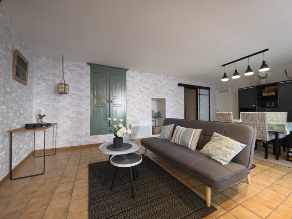 Location Appartement T2 MEUBLE RDC AVEC GARAGE ET COUR Bedarrides