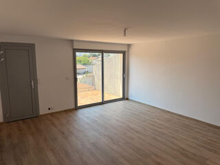  Appartement à louer 3 pièces 79 m²