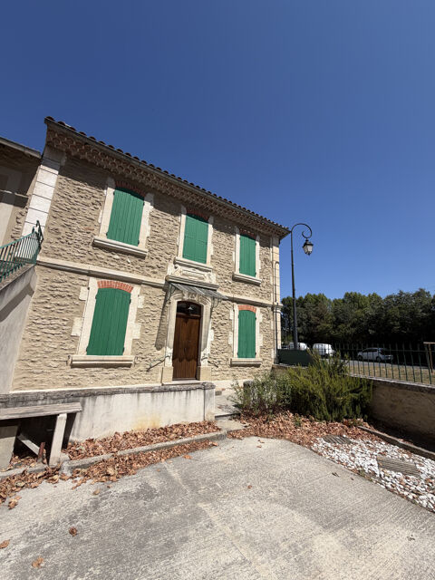   Maison T4 de 121 m2 avec cour et garage Maison - 4 pièce(s) - 121 m²