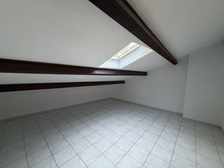  Appartement à louer 2 pièces 56 m²