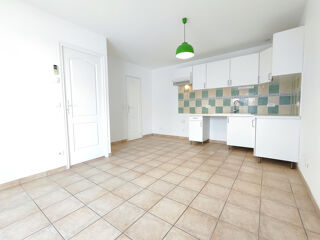  Appartement à louer 2 pièces 32 m²