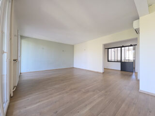  Appartement � louer 4 pi�ces 109 m�