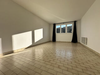  Appartement à louer 1 pièce 25 m²