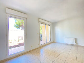  Appartement à louer 2 pièces 33 m²