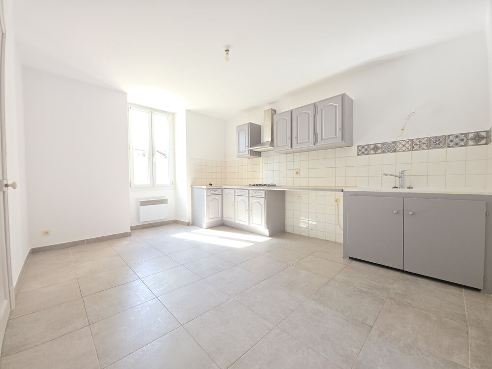 Location Maison Maison T4 de 121 m2 avec cour et garage Courthezon