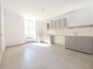  Maison à louer 4 pièces 121 m²