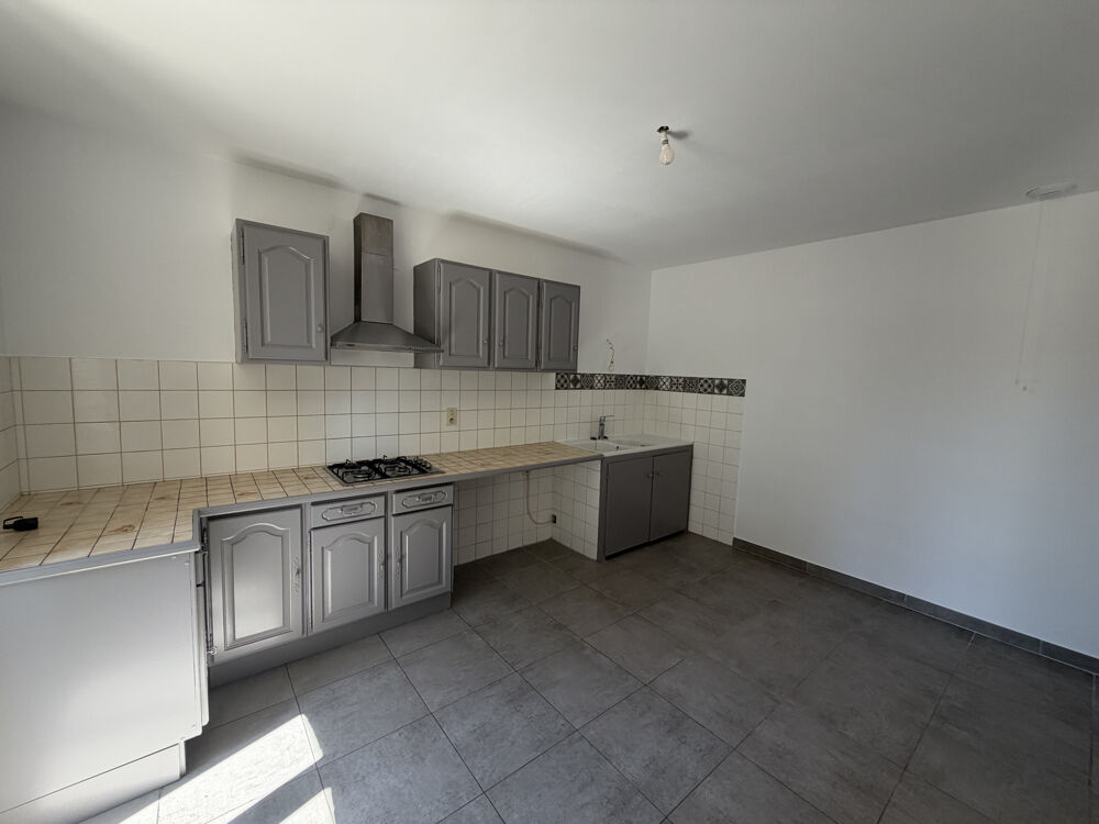 Maison T4 de 121 m2 avec cour et garage