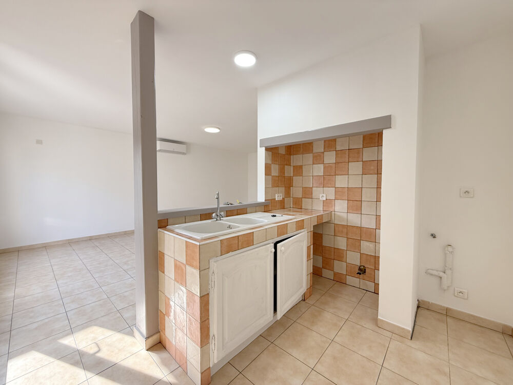 Location Appartement APPARTEMENT T2 AVEC TERRASSE ET EMPLACEMENT DE STATIONNEMENT Bedarrides