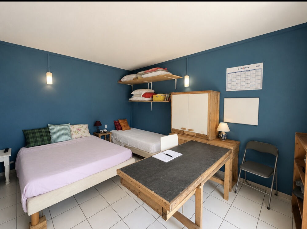 Studio T1 avec terrasse, place de parking et cave à Sorgues
