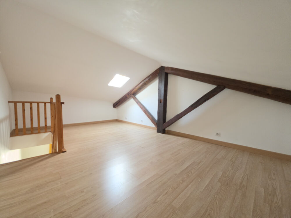 appartement de type 2 au 1er étage