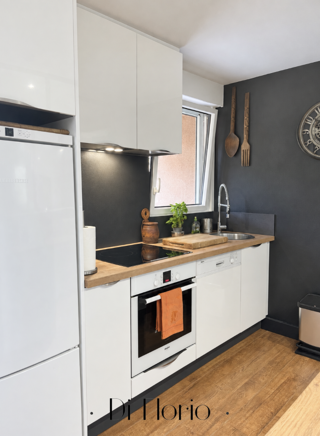  Maison à vendre 15 + pièces 335 m²
