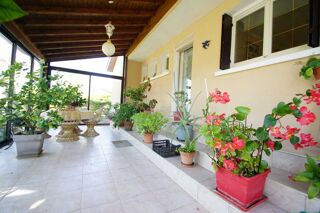  Maison � vendre 4 pi�ces  Cast�ra-verduzan