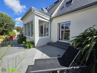  Maison  vendre 9 pices 330 m