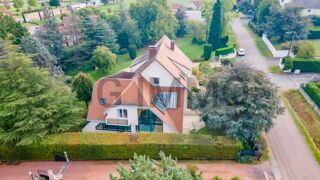  Maison  vendre 10 pices 261 m