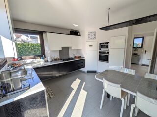  Maison  vendre 7 pices 165 m