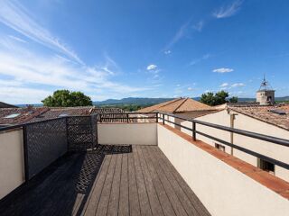  Immeuble à vendre 9 pièces 220 m² Gignac