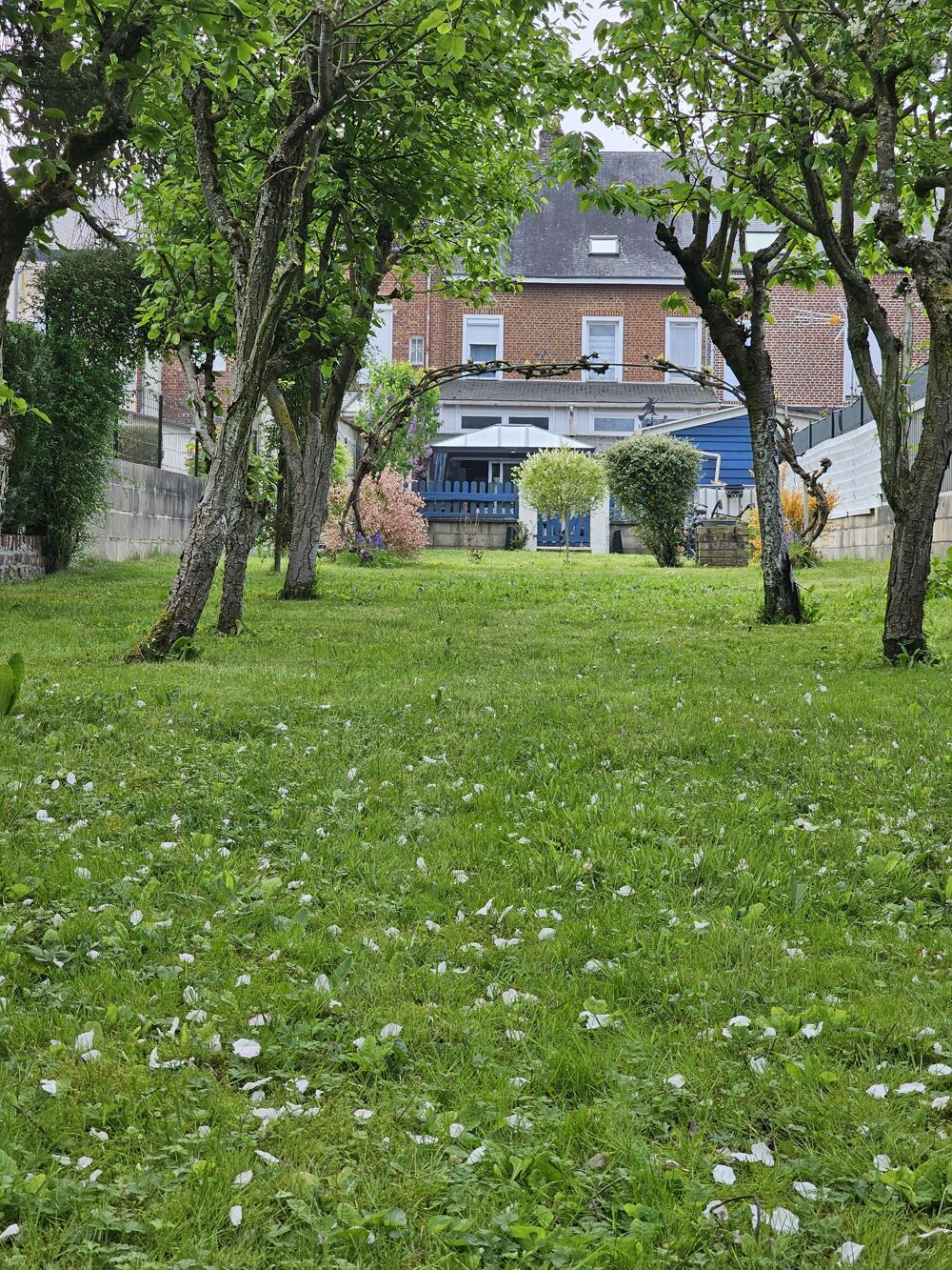 Maison 8 pièces 192 m² · à Guise · 192 m² · 131 500 €