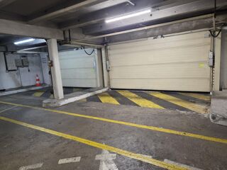  Parking / Garage à vendre 