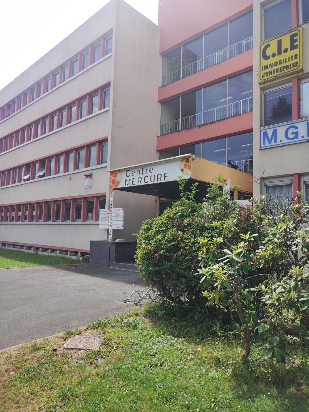   Vente murs pro  à Pau 