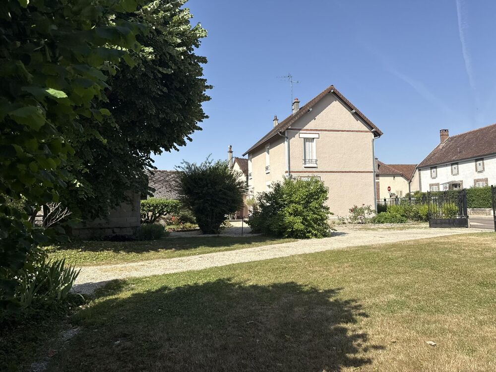 Vente Maison Maison 6 pièces Saint-lyé