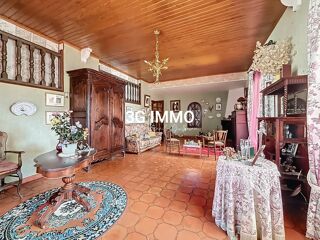  Maison  vendre 7 pices 236 m