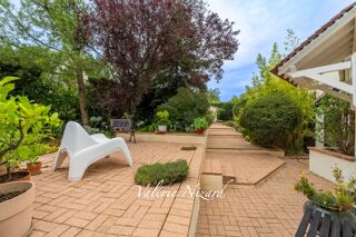  Maison  vendre 7 pices 205 m