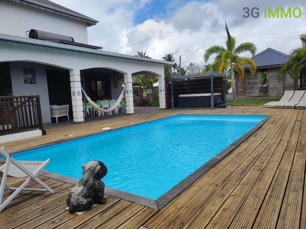 � vendre  Maison Sainte-Anne (97180)