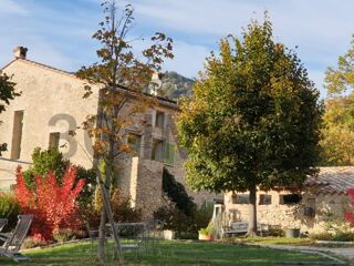  Maison  vendre 10 pices 360 m