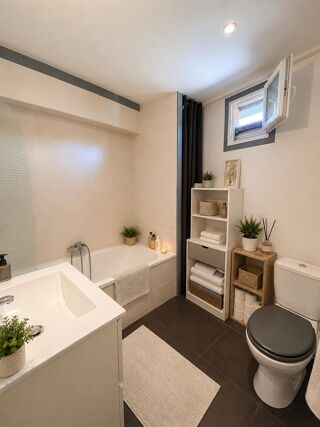  Immeuble à vendre 4 pièces 93 m² Valras-plage