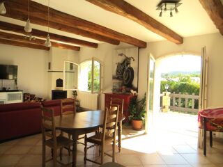  Maison  vendre 9 pices 