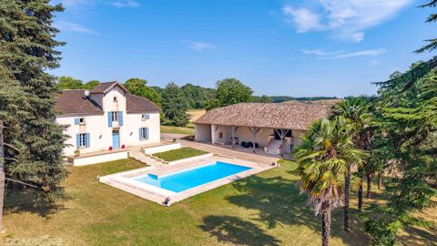   Maison avec dépendance 7 pièces Maison - 7 pièce(s) - 280 m²