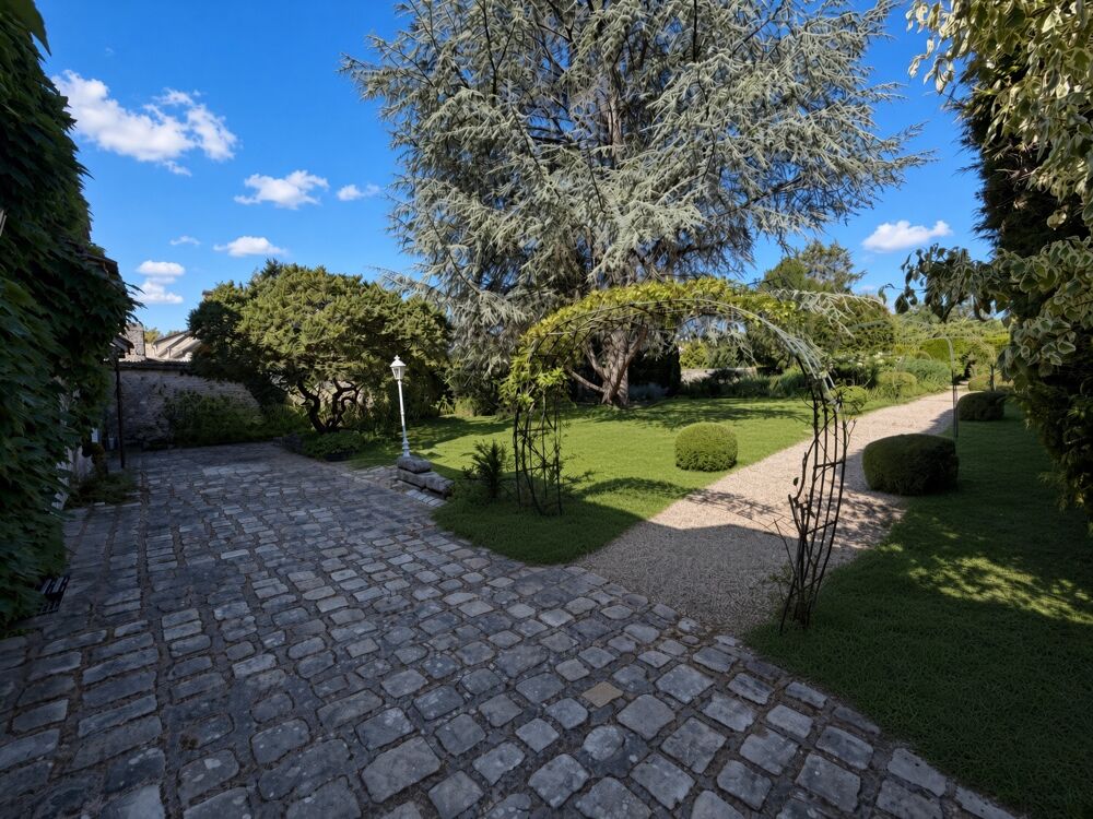 Vente Maison Maison en pierre 9 pièces Saint-germain-sur-École