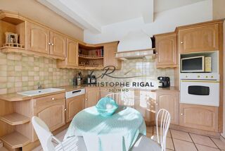  Maison à vendre 15 + pièces 477 m²