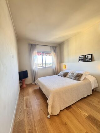  Appartement à louer 3 pièces 92 m²