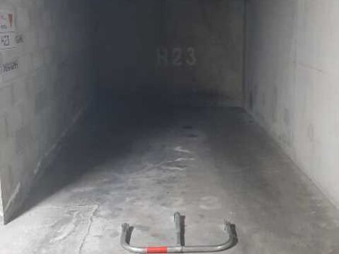  Parking / Garage  louer 