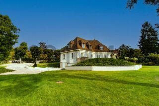  Maison  vendre 9 pices 