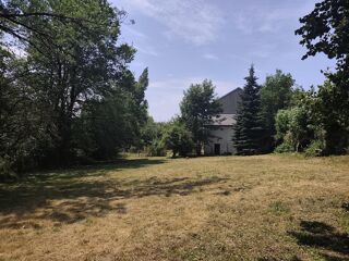  Terrain à vendre 748 m²