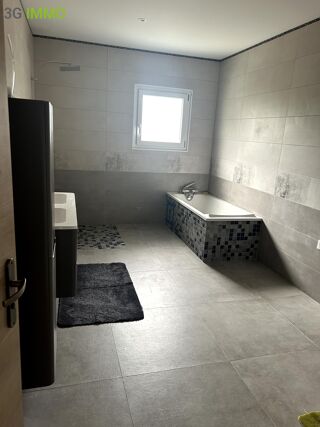  Maison  vendre 5 pices 168 m