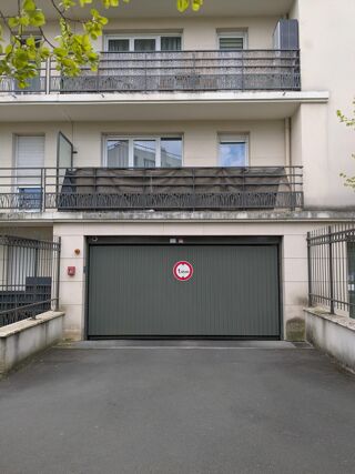  Parking / Garage � vendre 180 m�