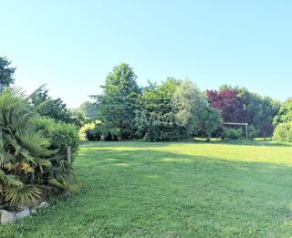  Maison � vendre 9 pi�ces 204 m�