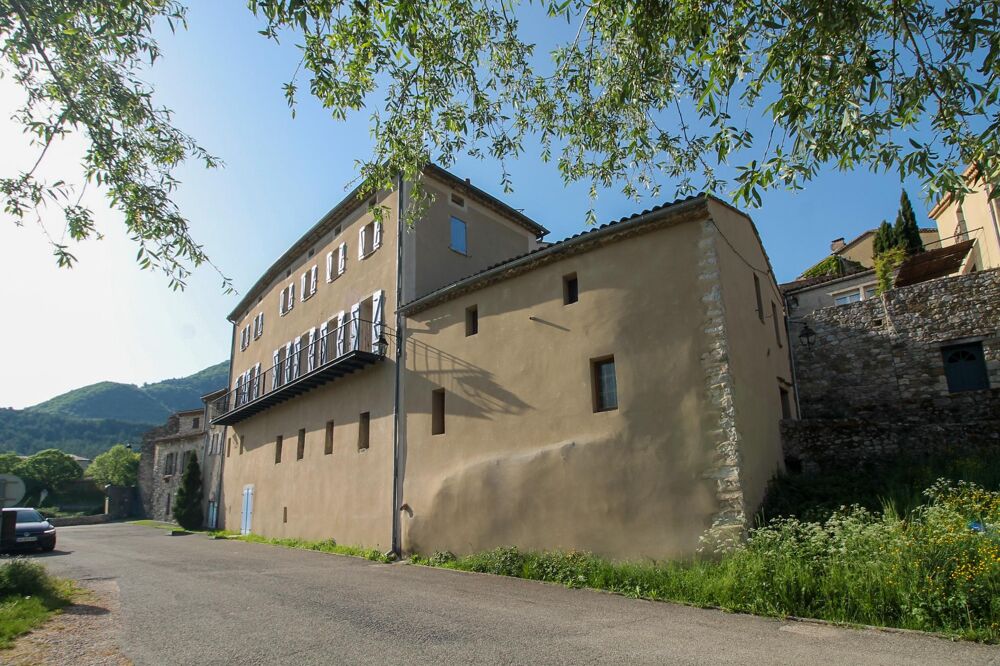 Maison de village 14 pièces