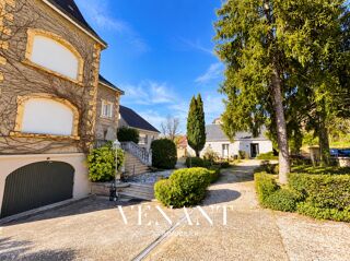  Maison à vendre 12 pièces 354 m²
