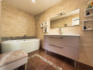  Maison à vendre 5 pièces 214 m²