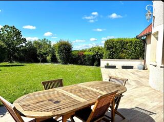  Maison à vendre 8 pièces 215 m²