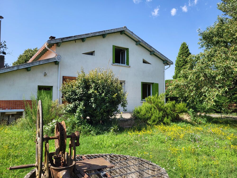 Maison 6 pièces 135 m² · à Saïx · 135 m² · 220 000 €