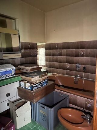  Immeuble � vendre 15 + pi�ces 350 m�