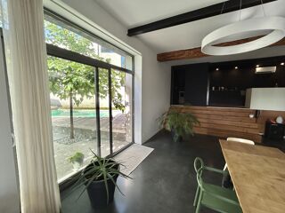  Maison  vendre 5 pices 239 m